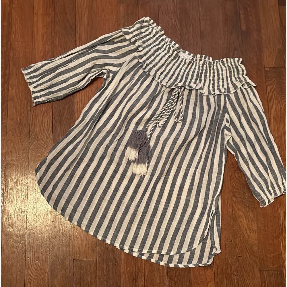 Striped Linen-like blouse